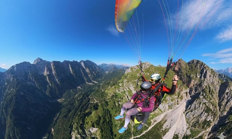 Epic alpine tandem paragliding adventure
